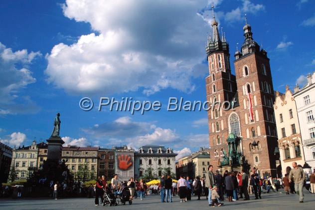 pologne sud 03.JPG - Place du grand marchÈCracoviePetite Pologne, MalopolskaPologne